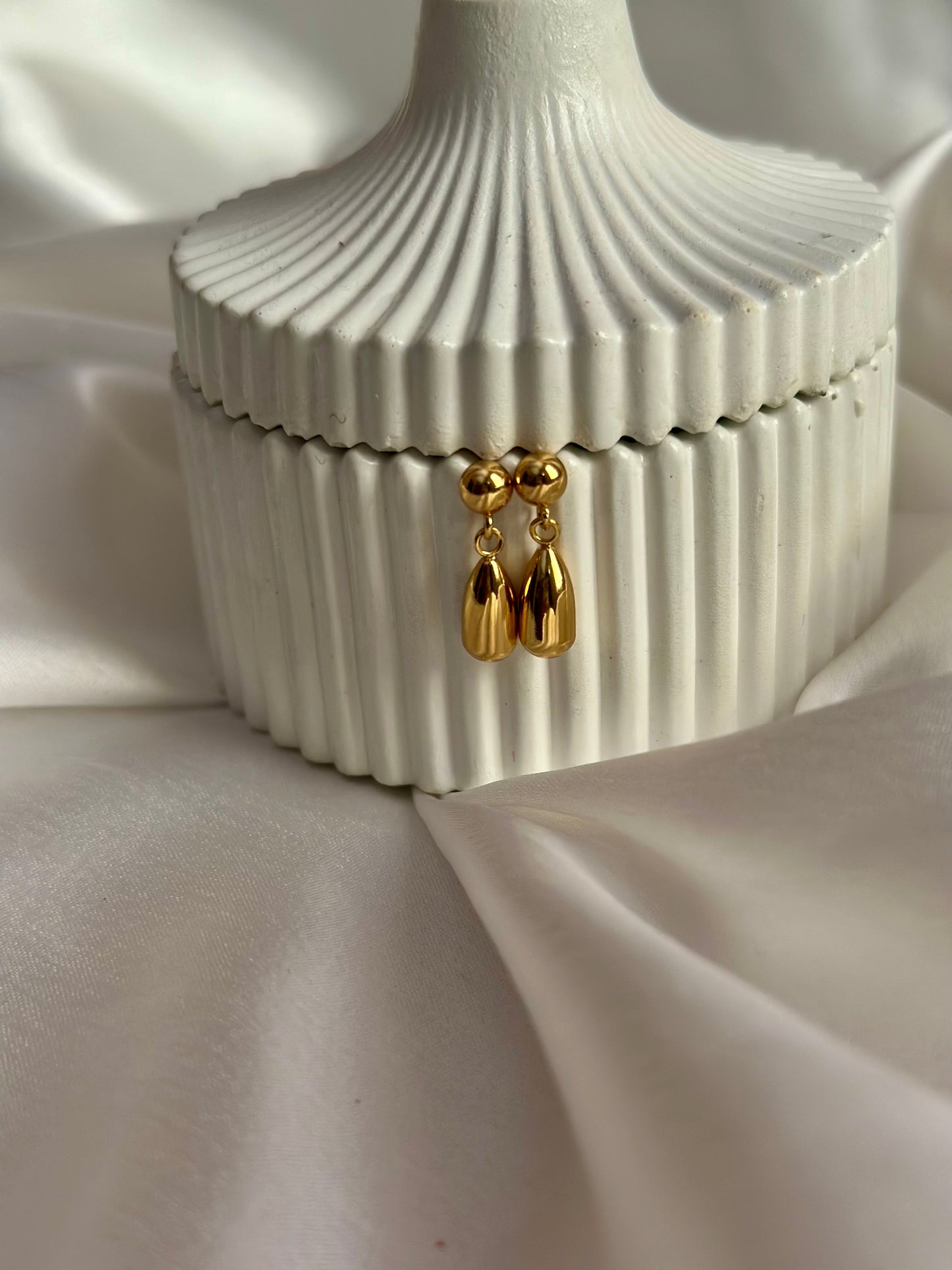 Dainty Gold Drops