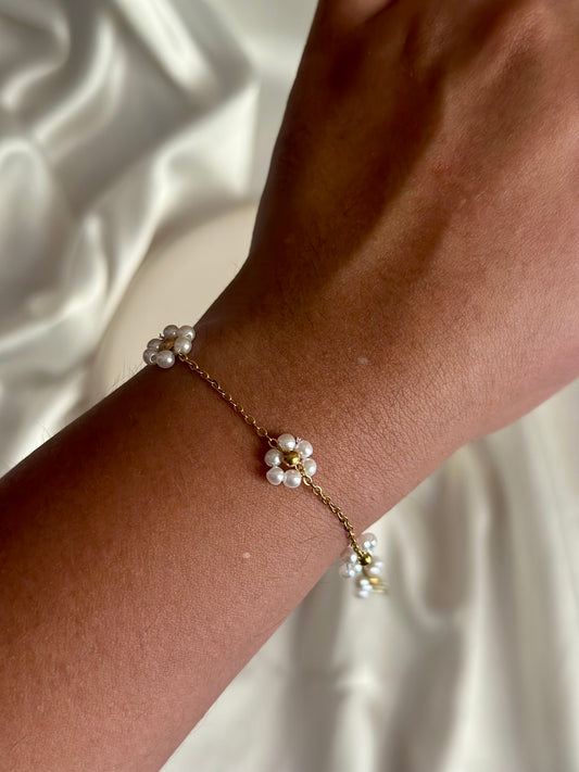 Daisy Flower Bracelet