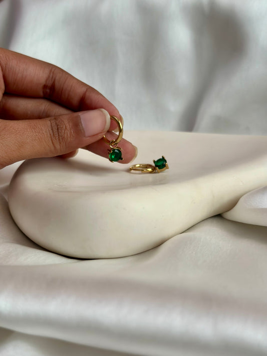 Princess Emerald Huggie