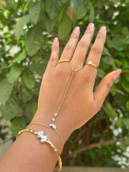 Tiny Studded Handchain