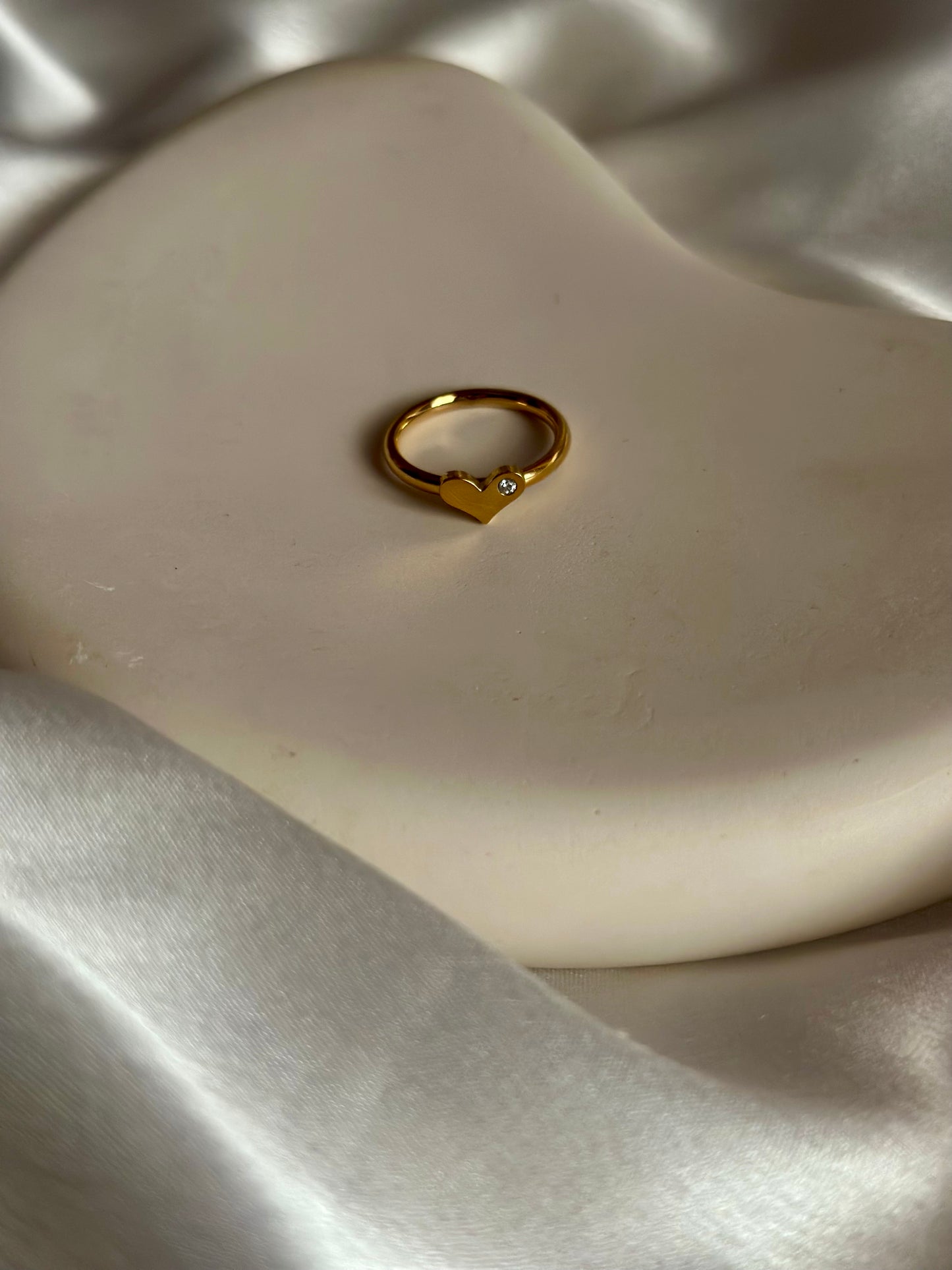 Luxe Tiny Heart Ring