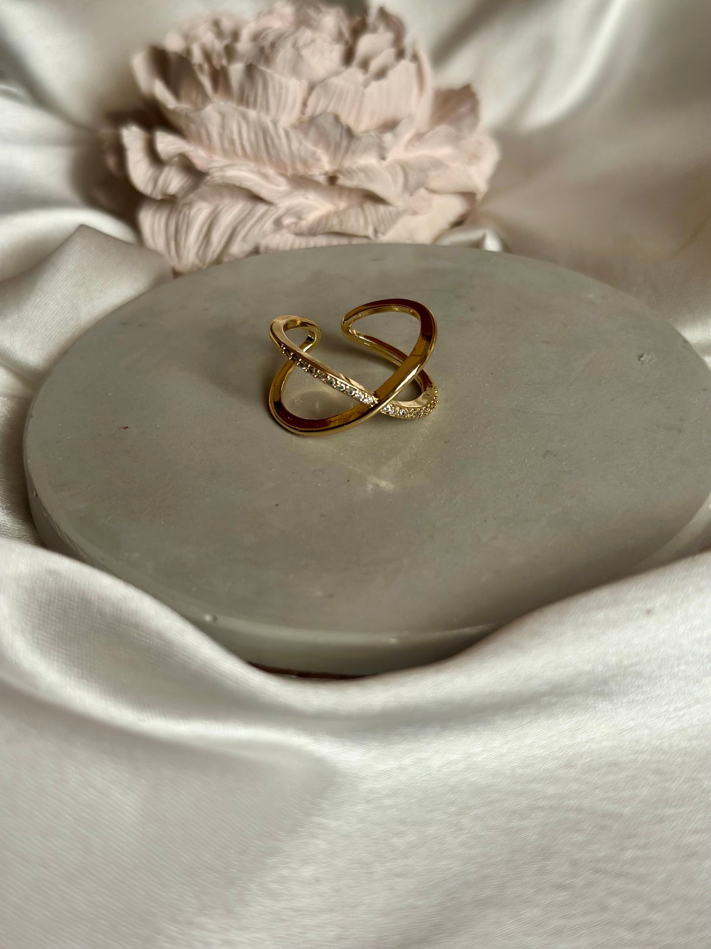 Cross Adjustable Ring