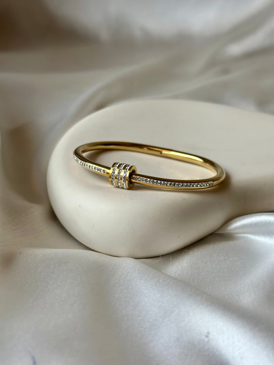 Lumi Contemporary Bracelet