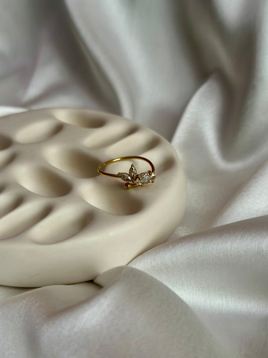 Adjustable Petal Ring