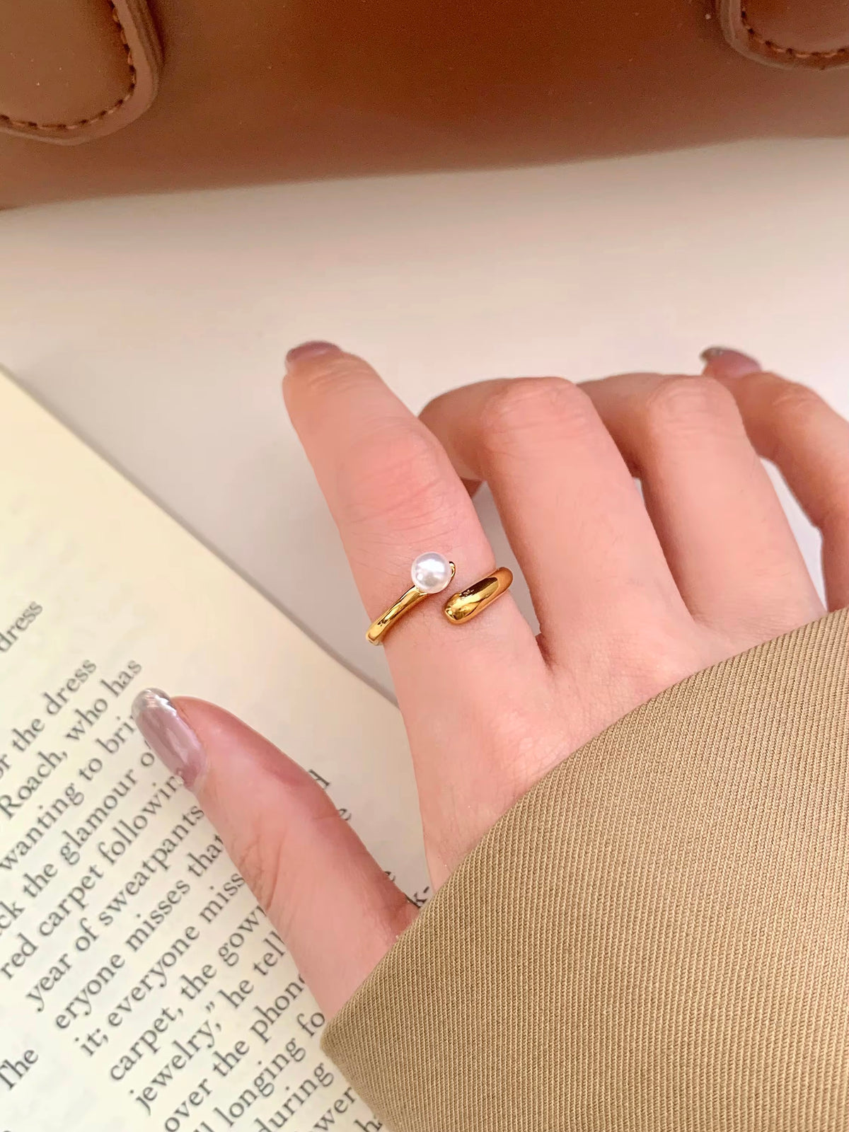 Pearlia Ring (Adjustable)