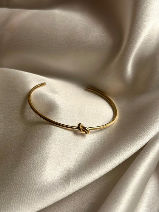 Knot Cuff
