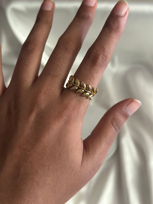 Leaf Vine Ring