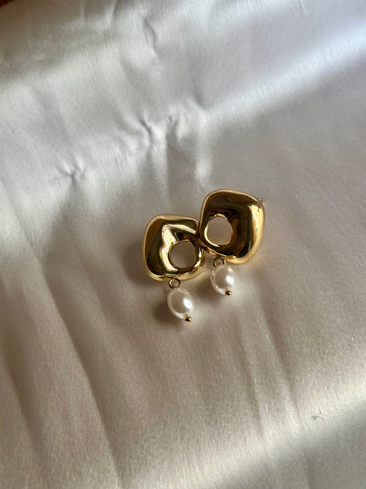 Luxe Pearl Danglers