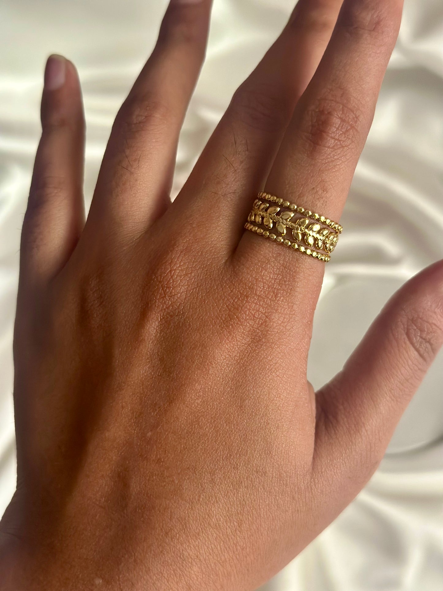 Adjustable Leaf Ring