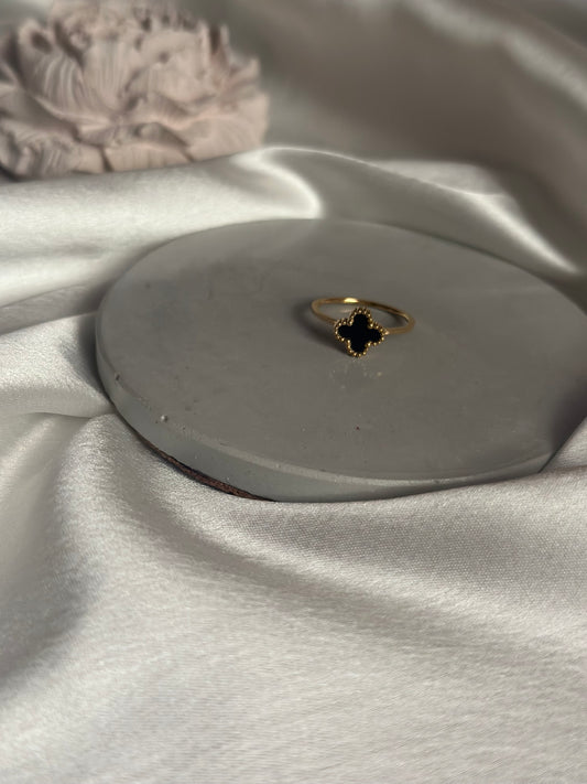 Tiny Clover ring - Black