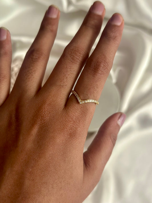 Studded V Ring