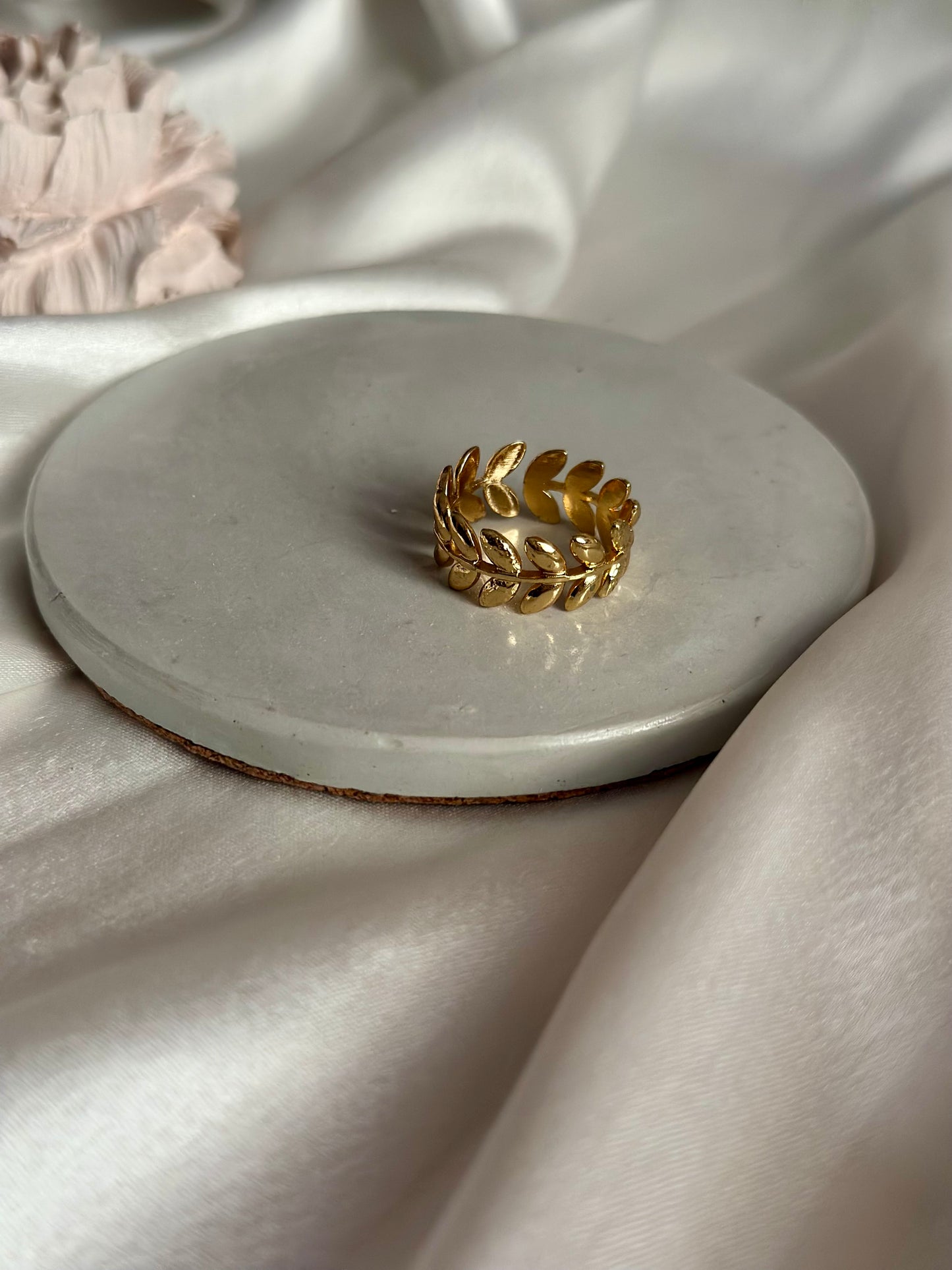 Leaf Vine Ring