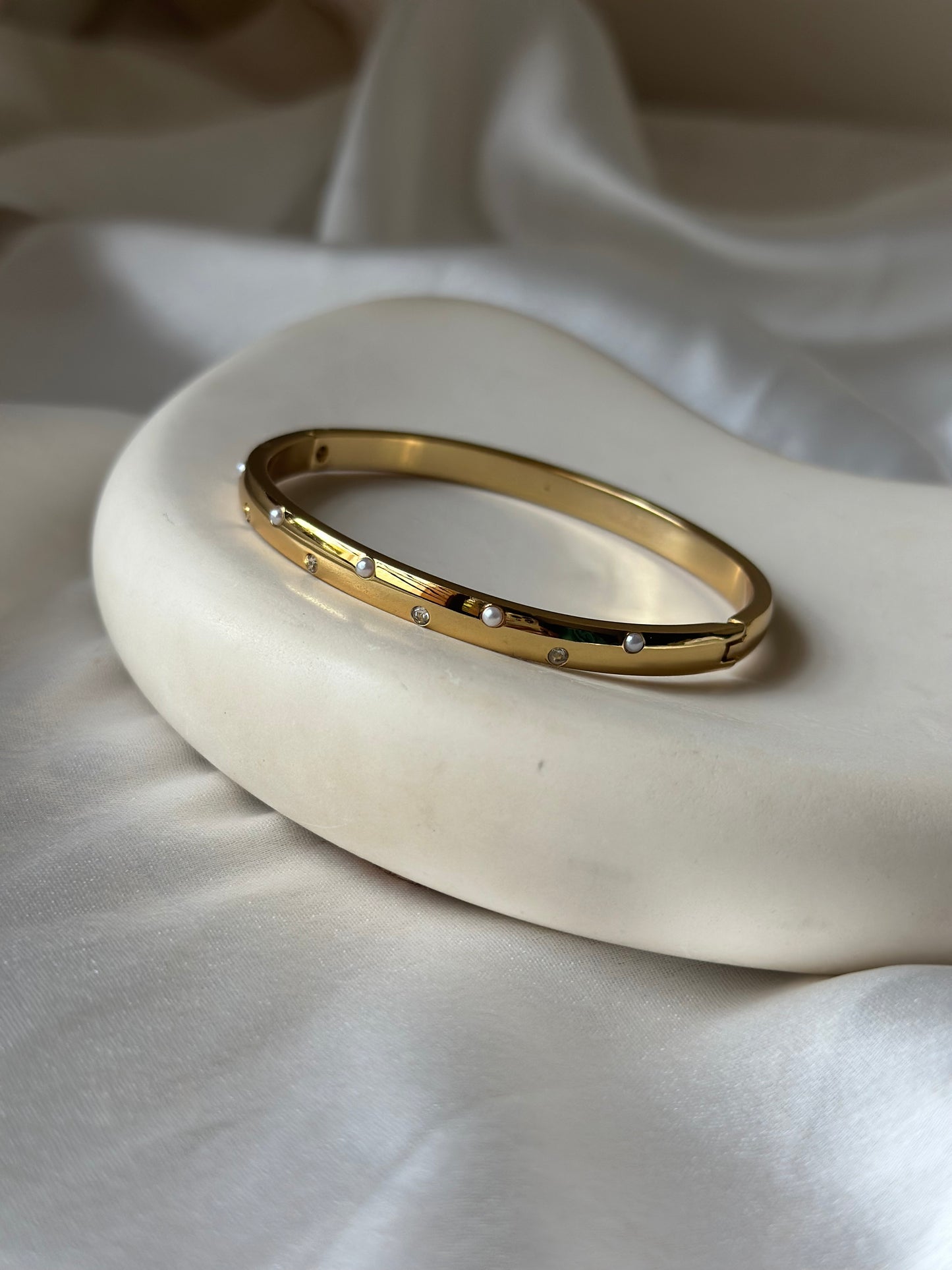 Pearlia Statement Bracelet