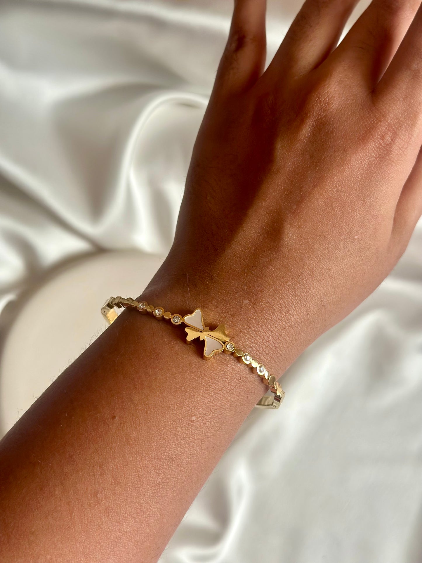 Dainty Bow Cuff