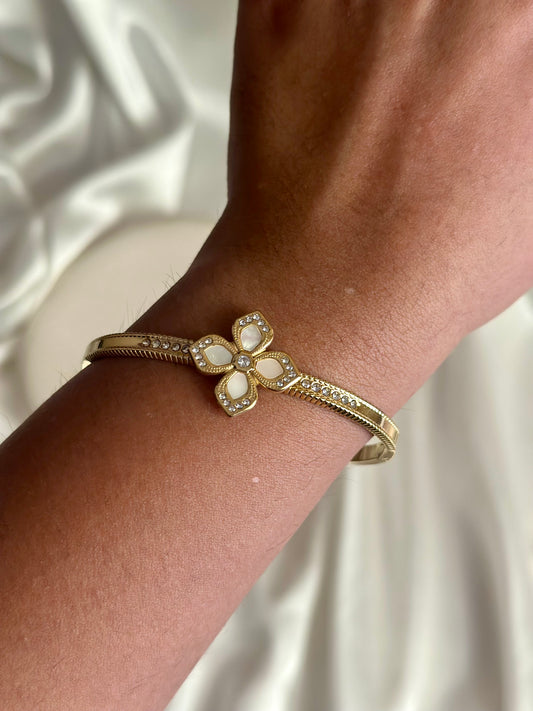 Luxe Clover Leaf Cuff