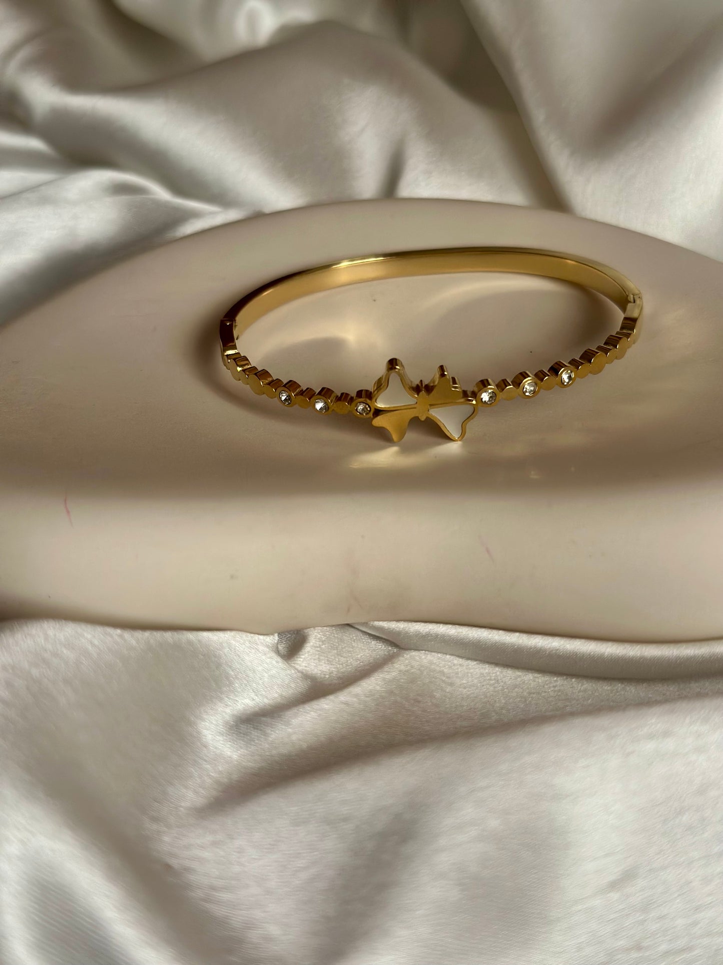 Dainty Bow Cuff