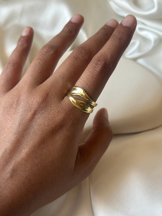 Abstarct wave ring - Adjustable