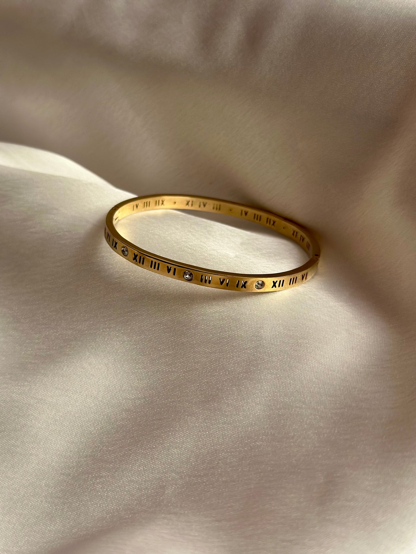 Roman Bangle