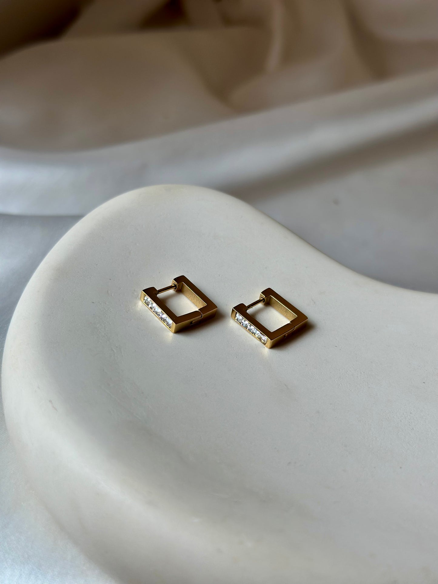 Zara Hoops