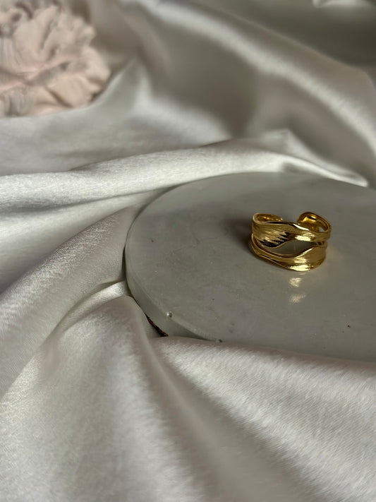 Adjustable wave ring