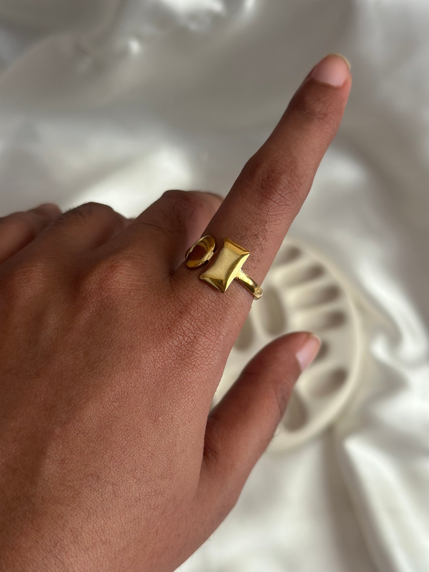 Adjustable Geometric Ring