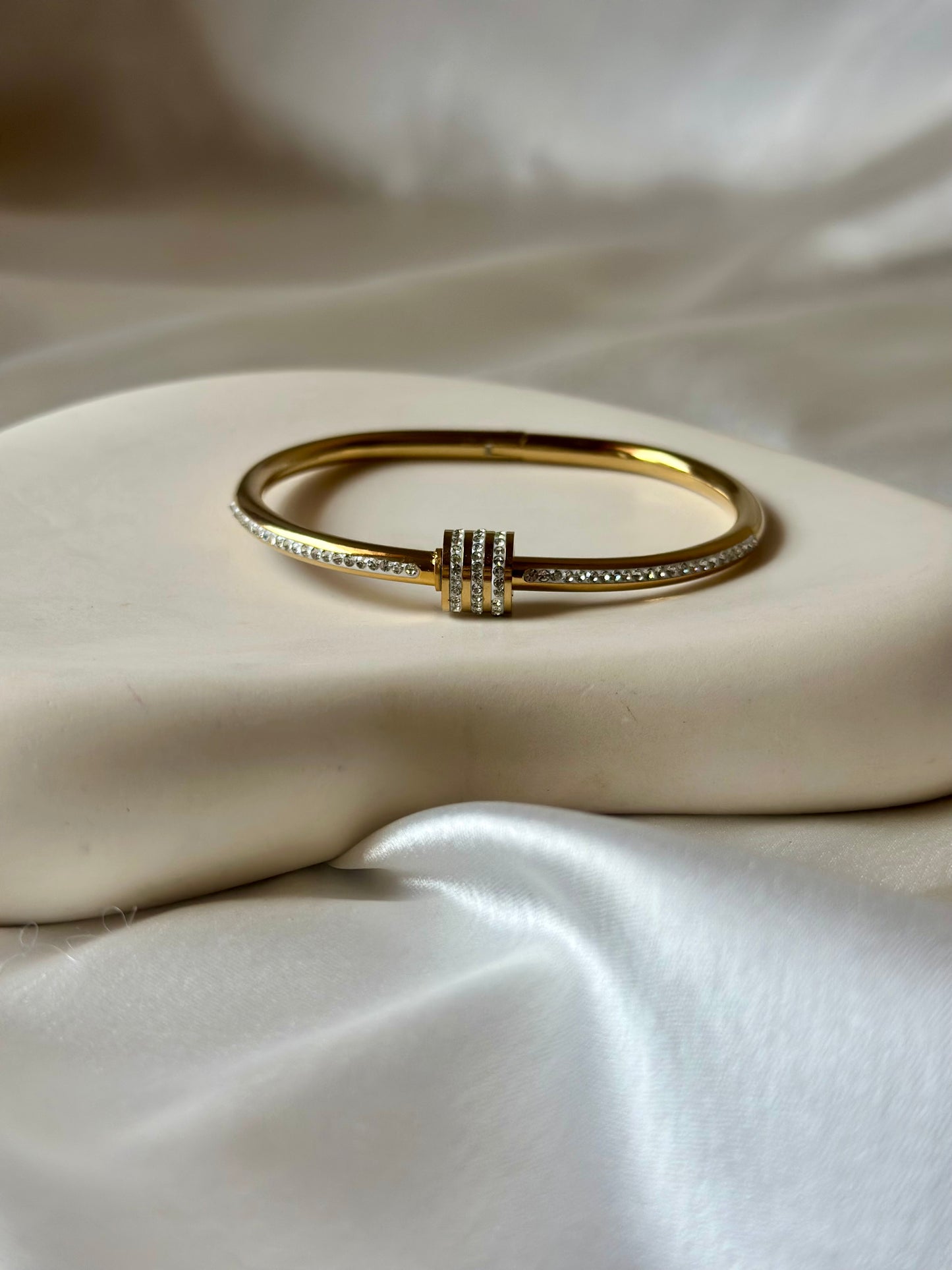 Lumi Contemporary Bracelet