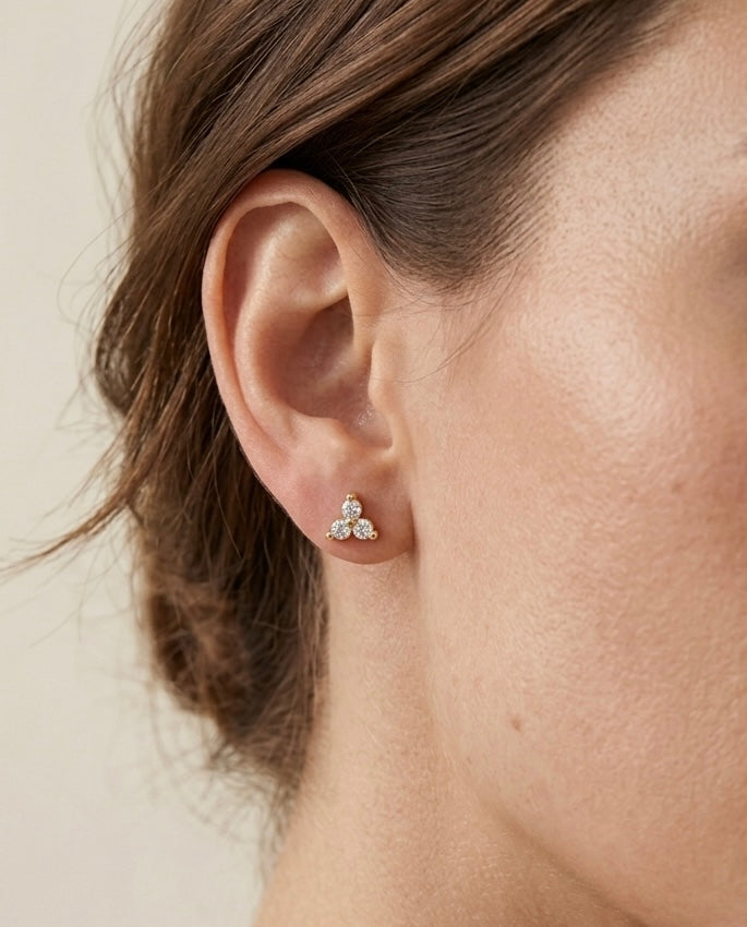 Clover tiny stud