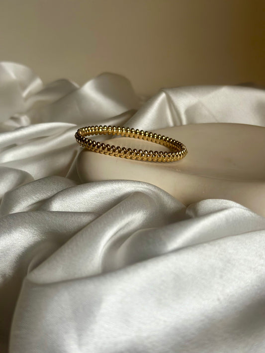 Oval Vintage Cuff ( Openable)