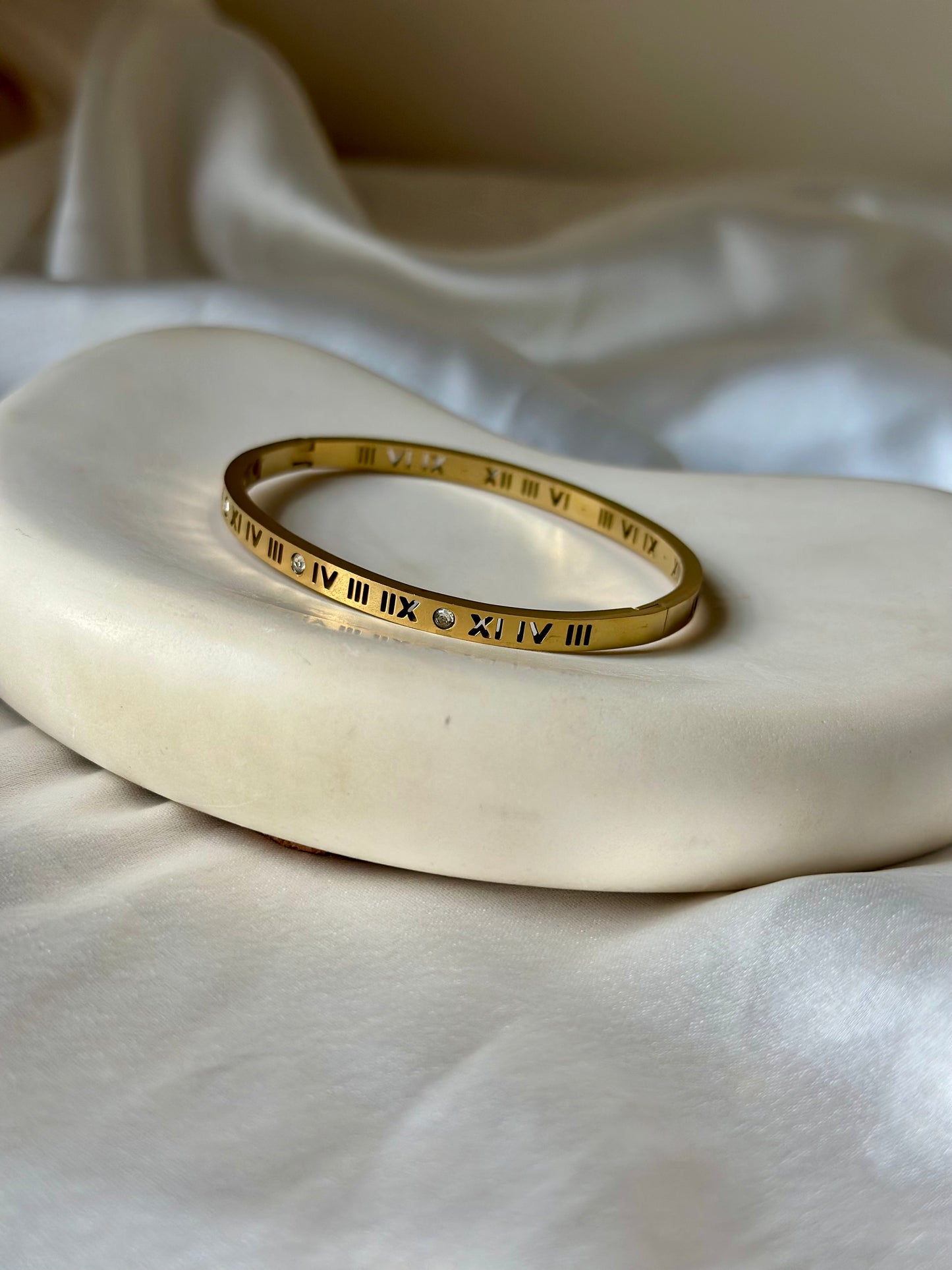 Roman Cuff