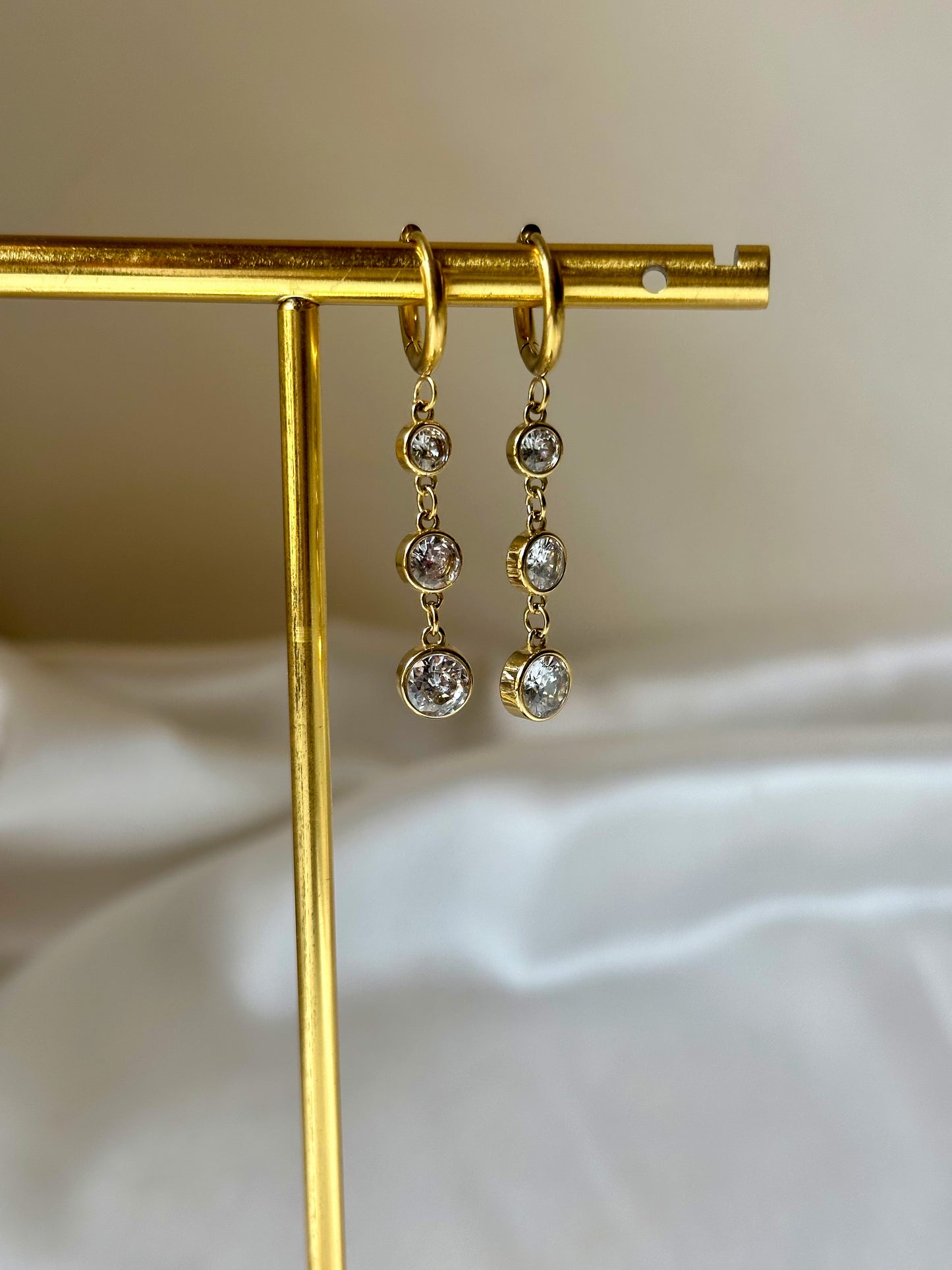 Kiara Dangling Hoops