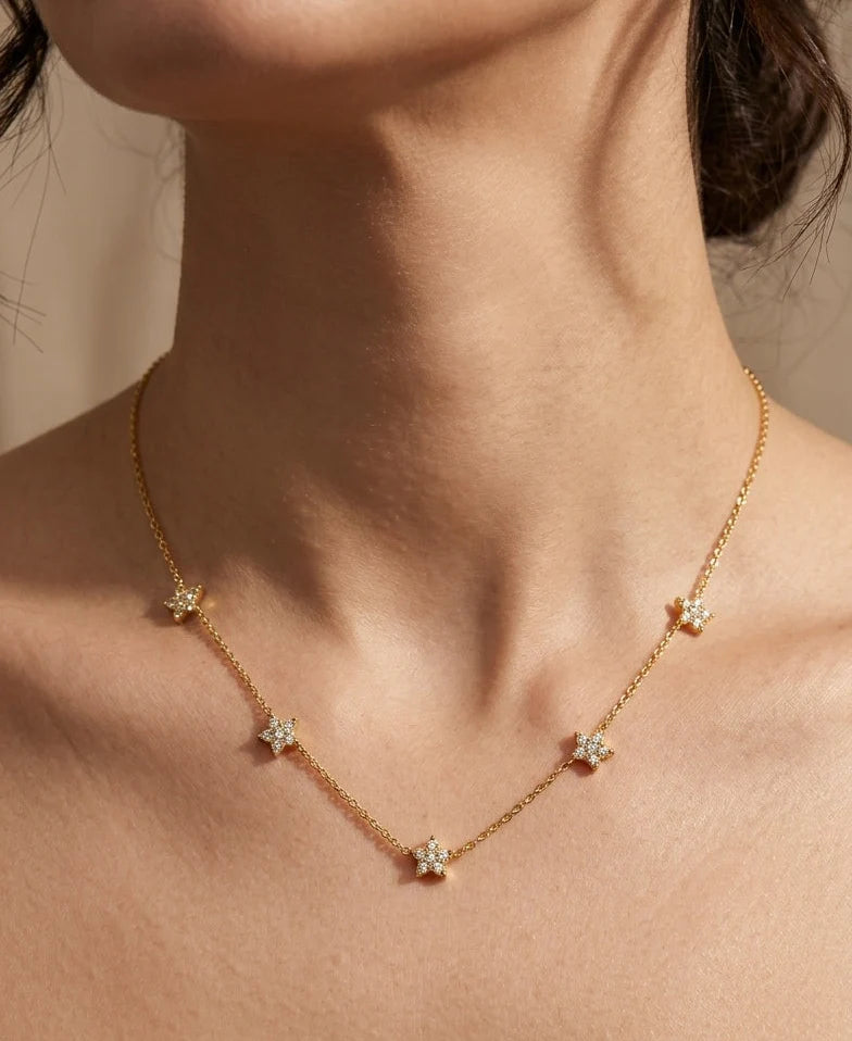 Dainty Flower Necklace