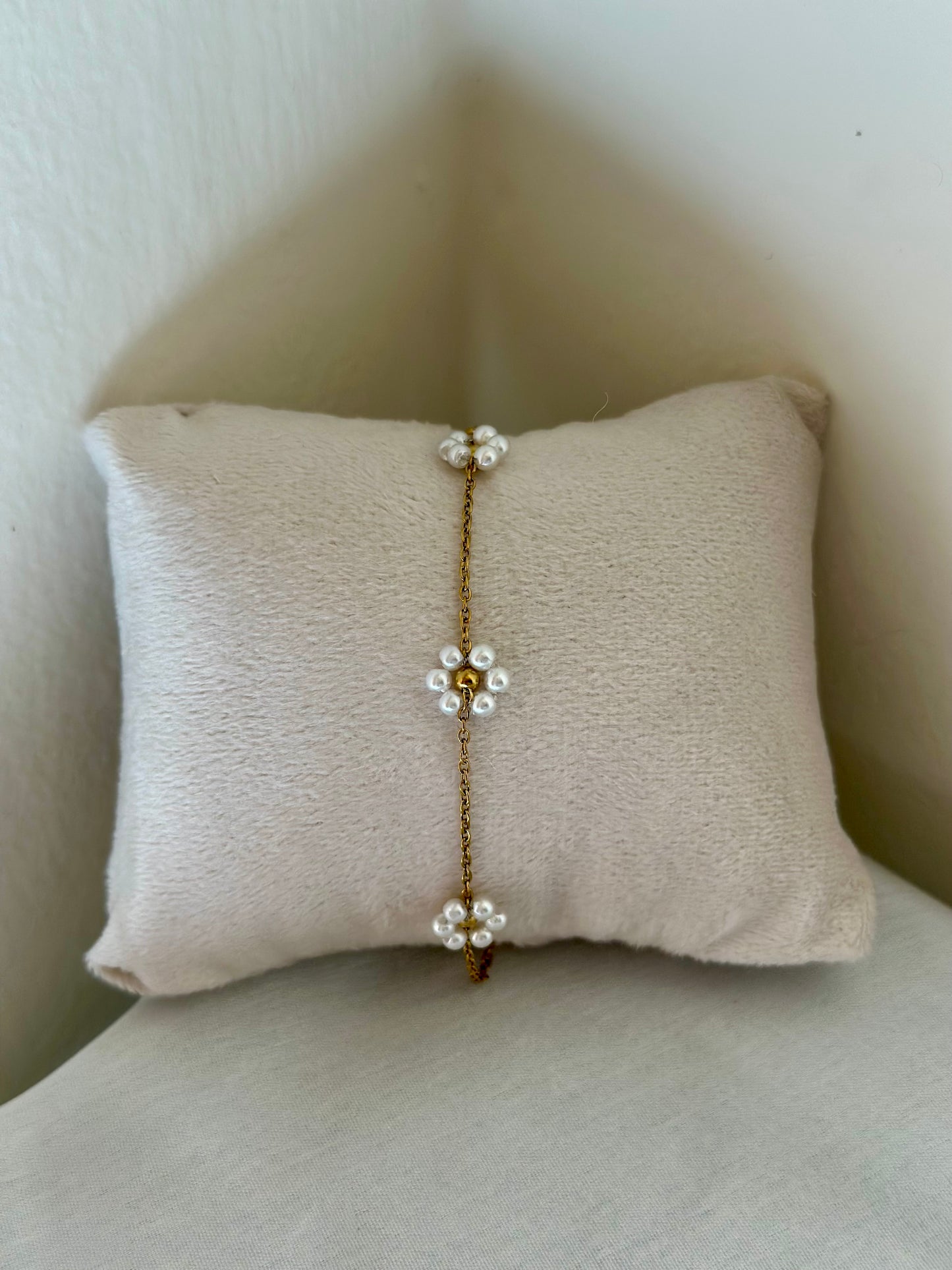 Daisy Flower Bracelet