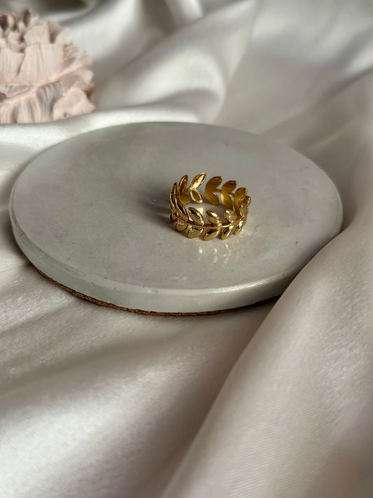 Leaf Vine Ring