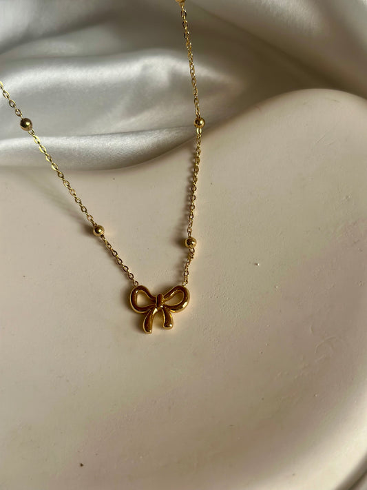 Classic Bow Necklace