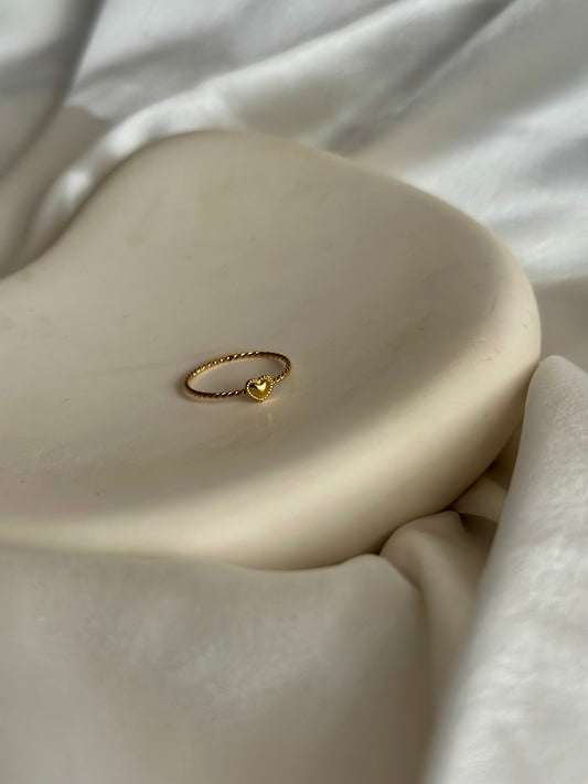 Minimal Heart Ring