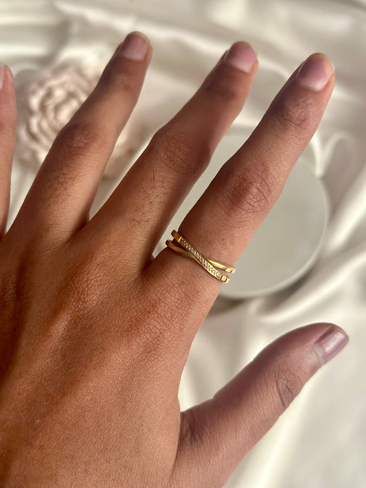 Criss Cross Ring