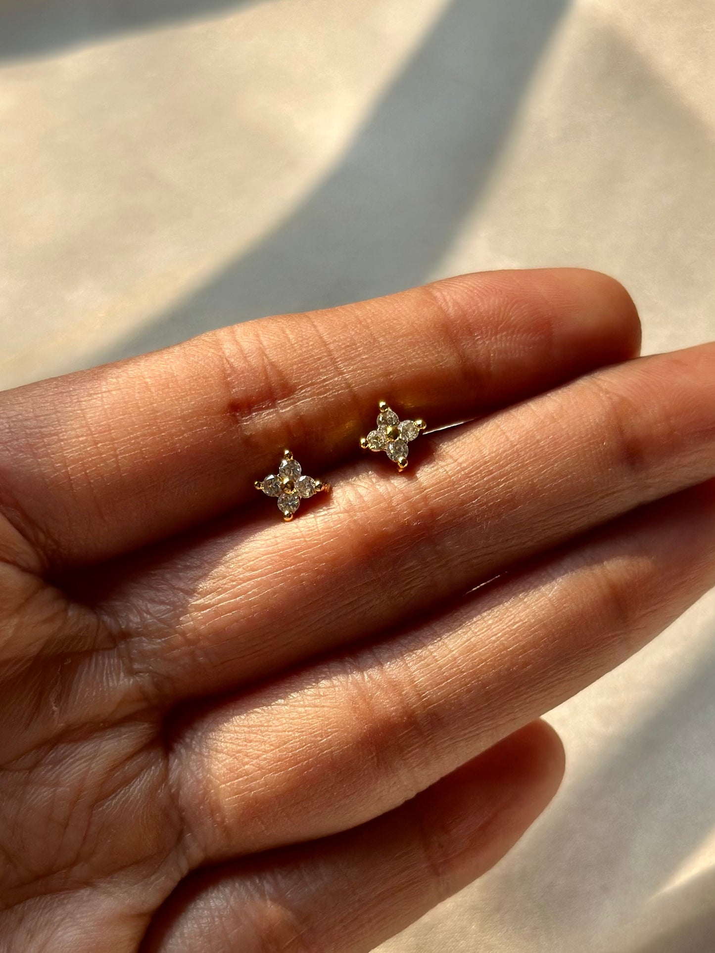Ana tiny stud