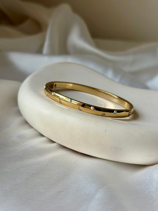 Pearlia Statement Bracelet