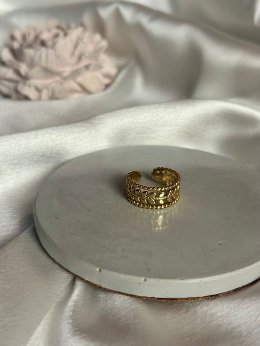 Adjustable Leaf Ring