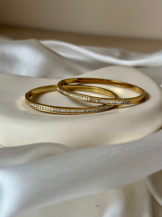 Luxe stone studded bangle