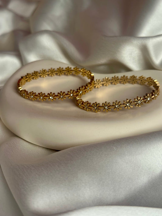 Elegant Flower Cuff