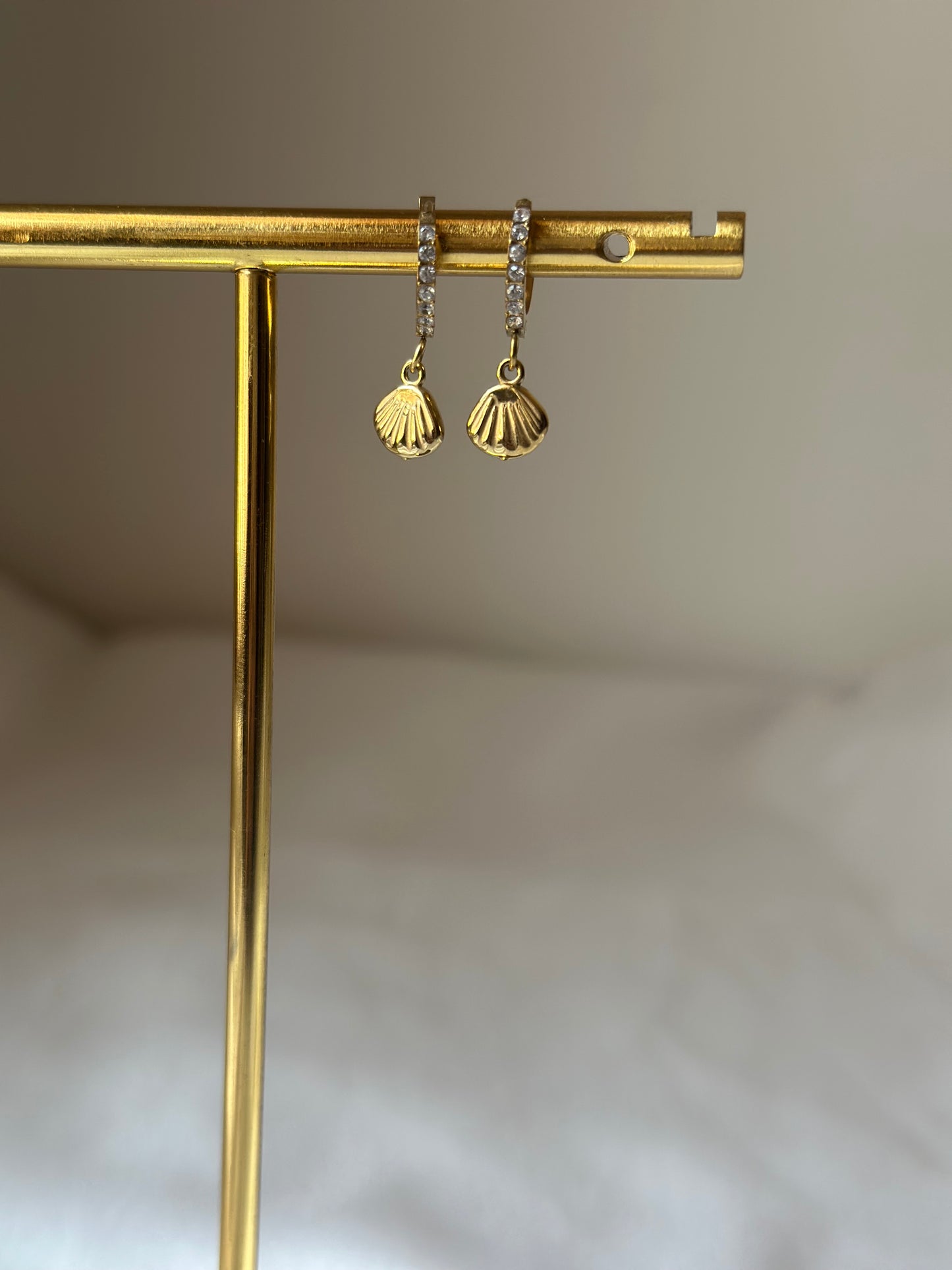 Oyster Dainty Drops