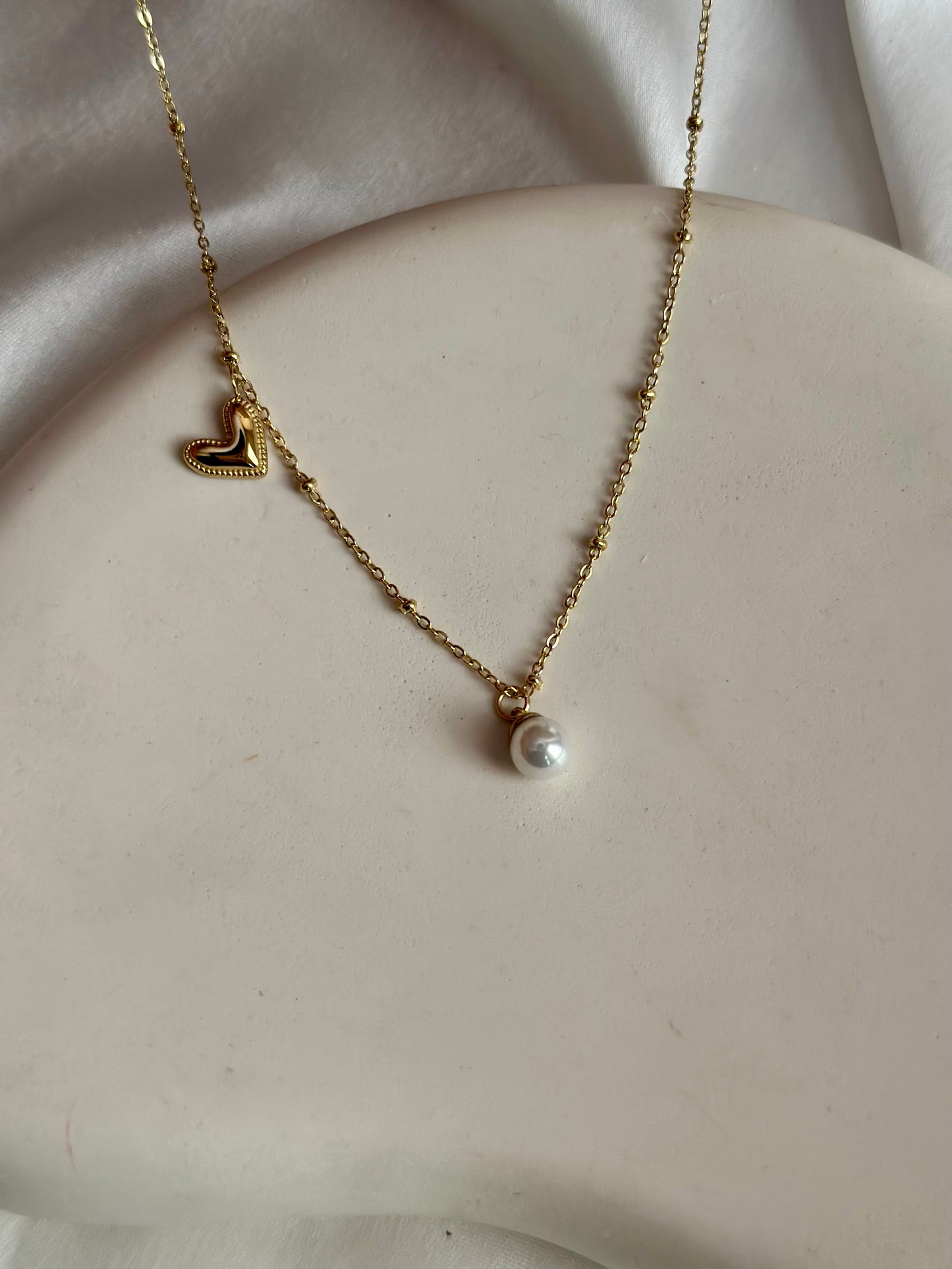 Luxe Pearl Necklace
