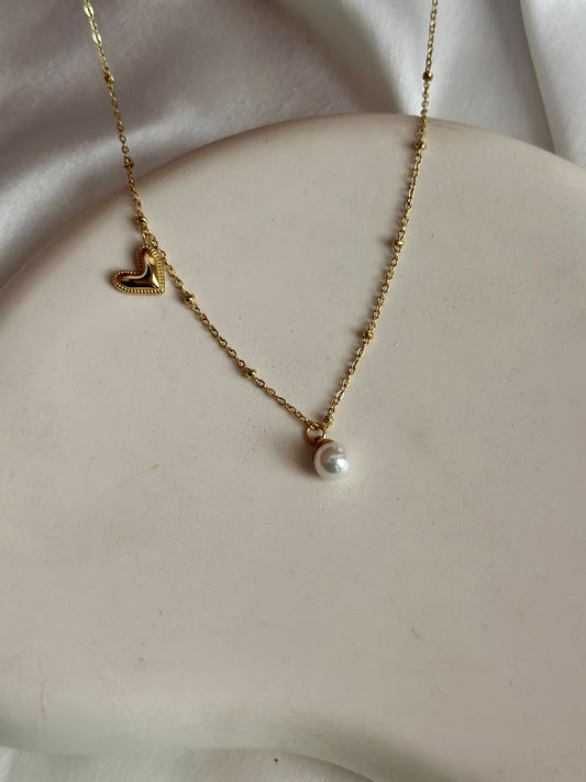 Luxe Pearl Necklace
