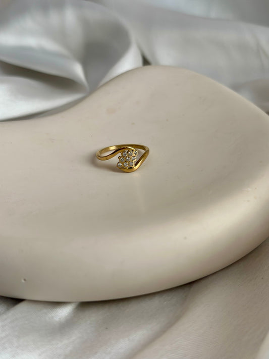 Luxe Tiny Flora Ring