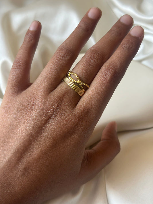 Contemporary Wave ring - Adjustable