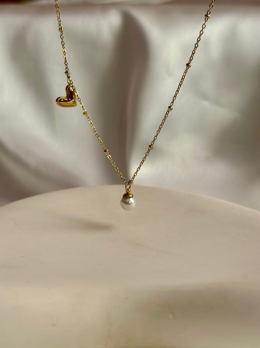 Luxe Pearl Necklace
