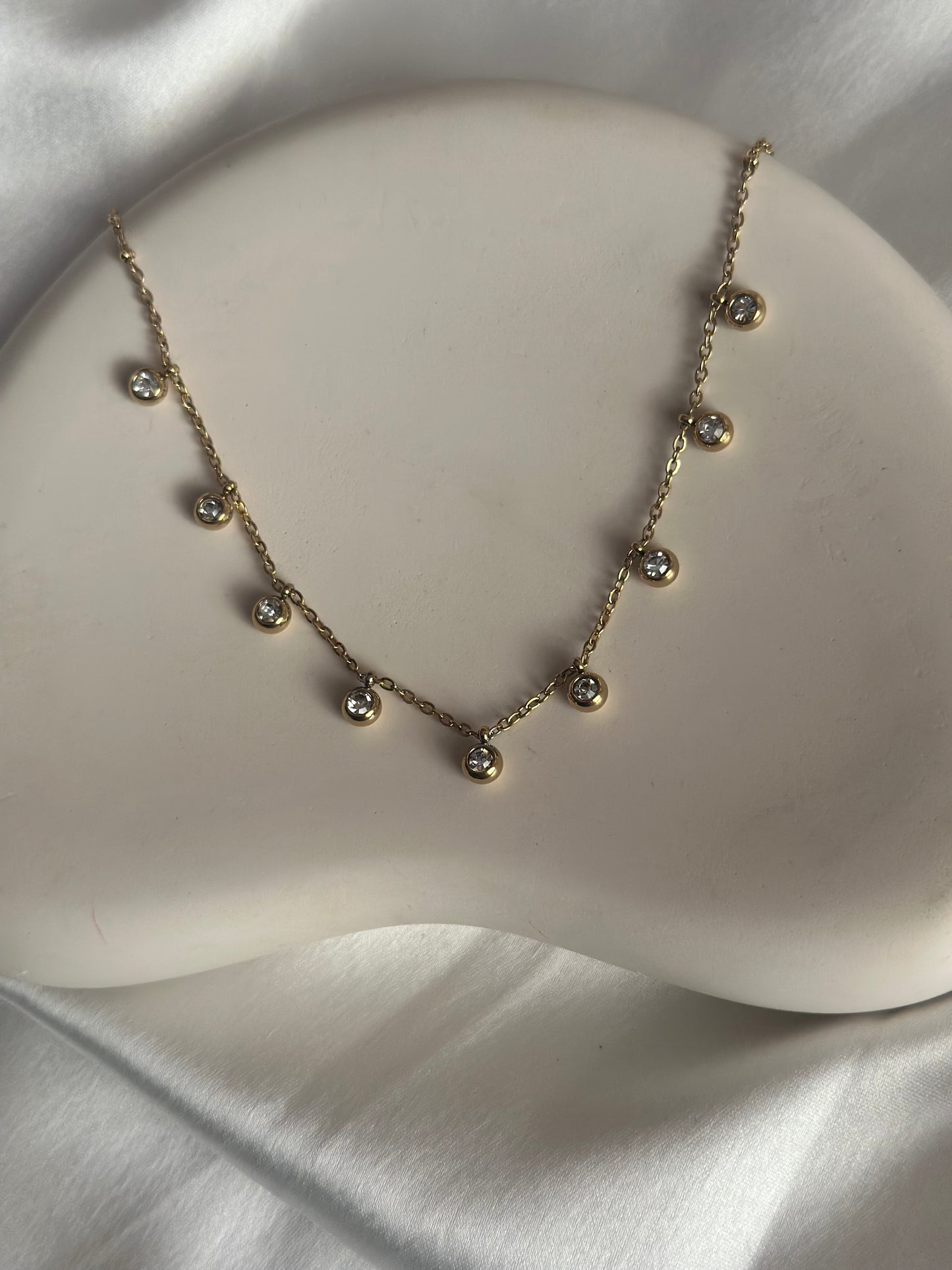 Dainty Drops necklace