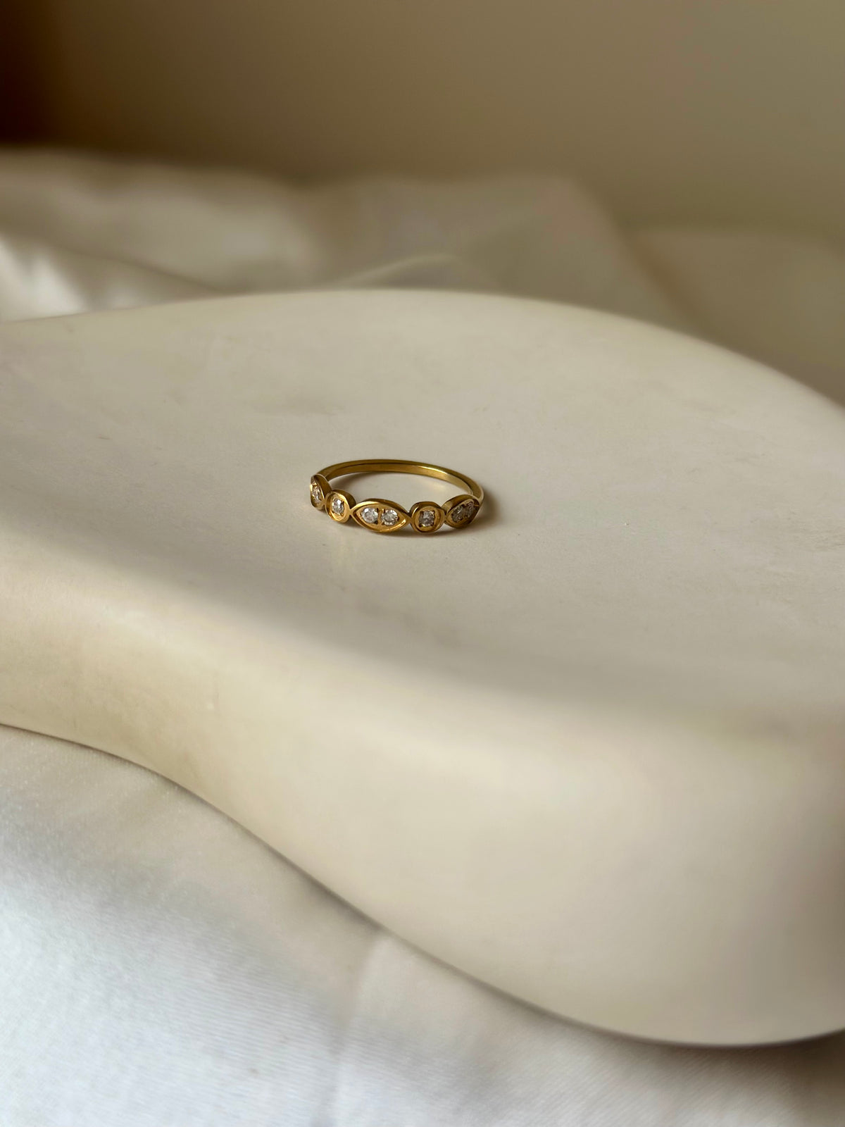 Nora Ring
