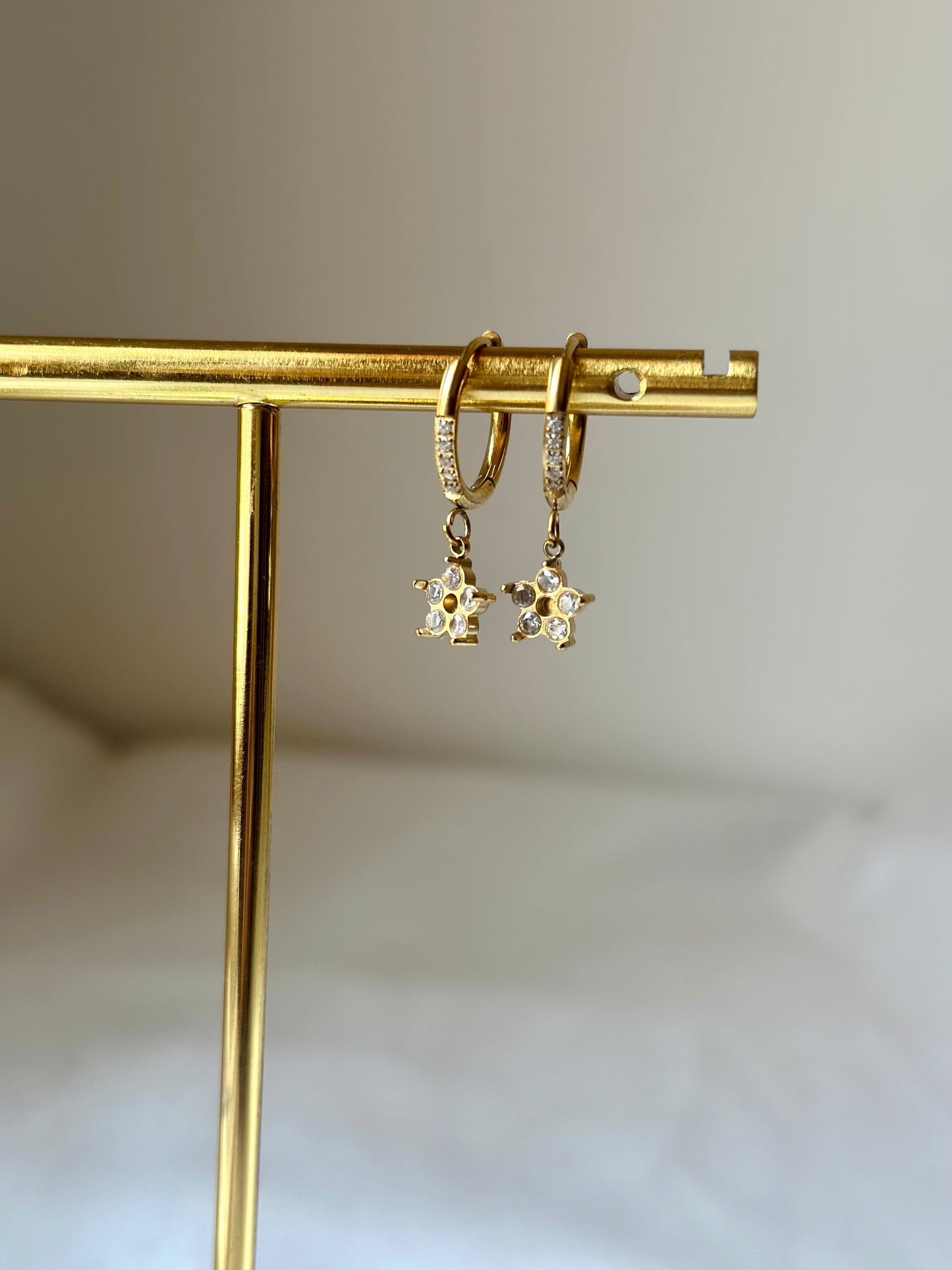 Ivy Dainty Drops